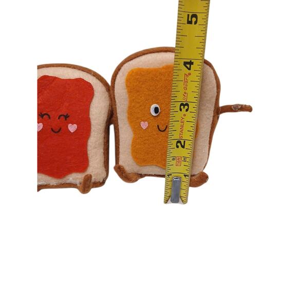 Target Felt Duo Figurine Wondershop Hyde Eek Spritz 2022 23 Peanut Butter Jelly - Picture 2 of 9